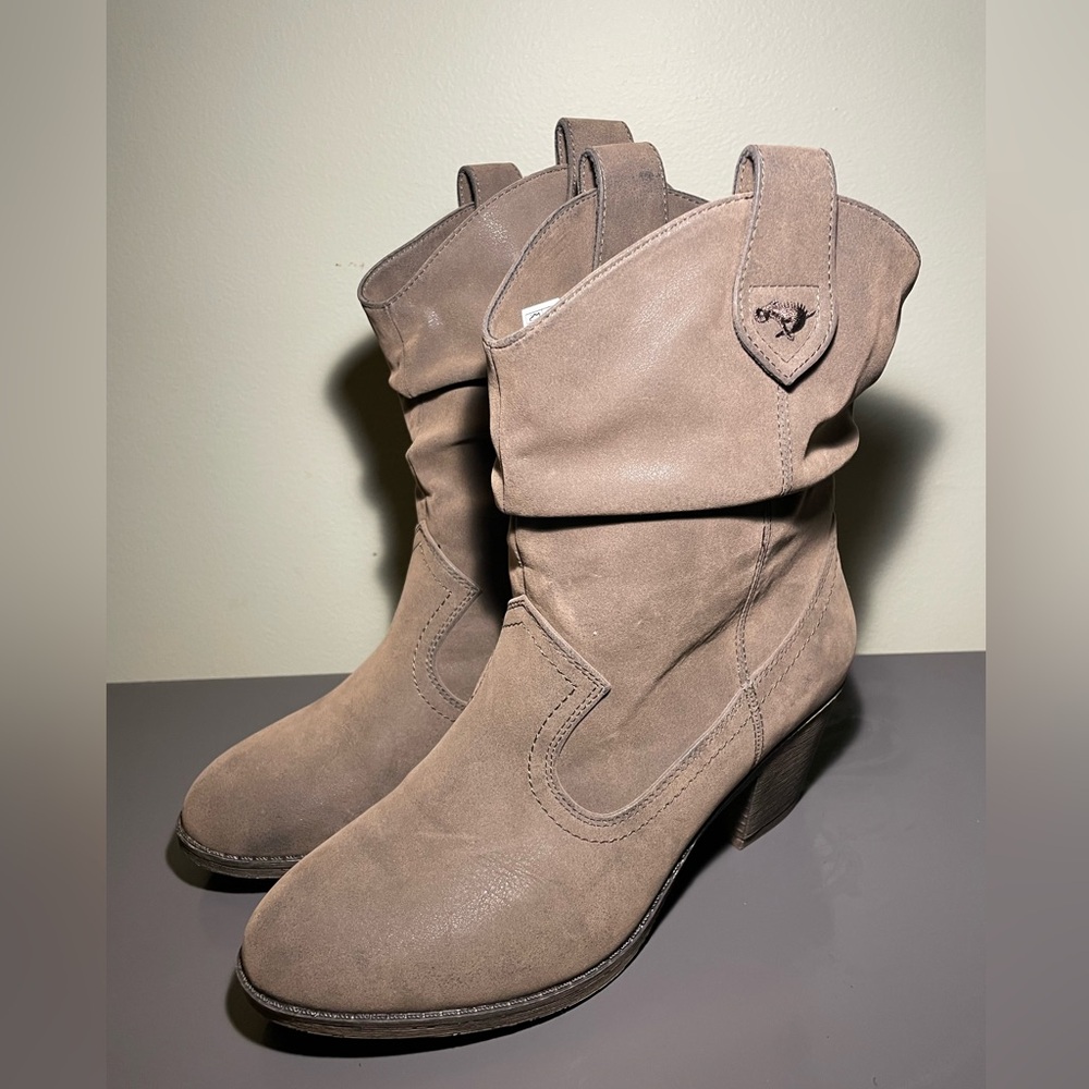 Rocket Dog Sheriff Vintage Brown Western Boot